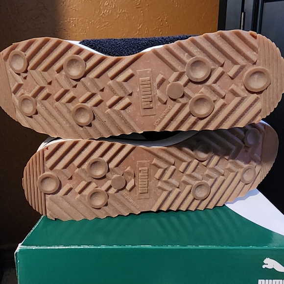 Puma - Picture 5 of 5